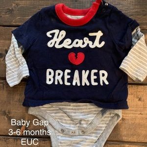 🛍Host Pick 2/18🛍 Baby Gap “Heart Breaker” Onesie